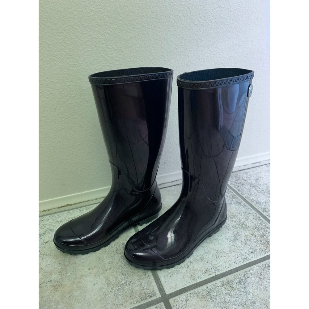 WORN ONCE UGG Shaye Rain Boots